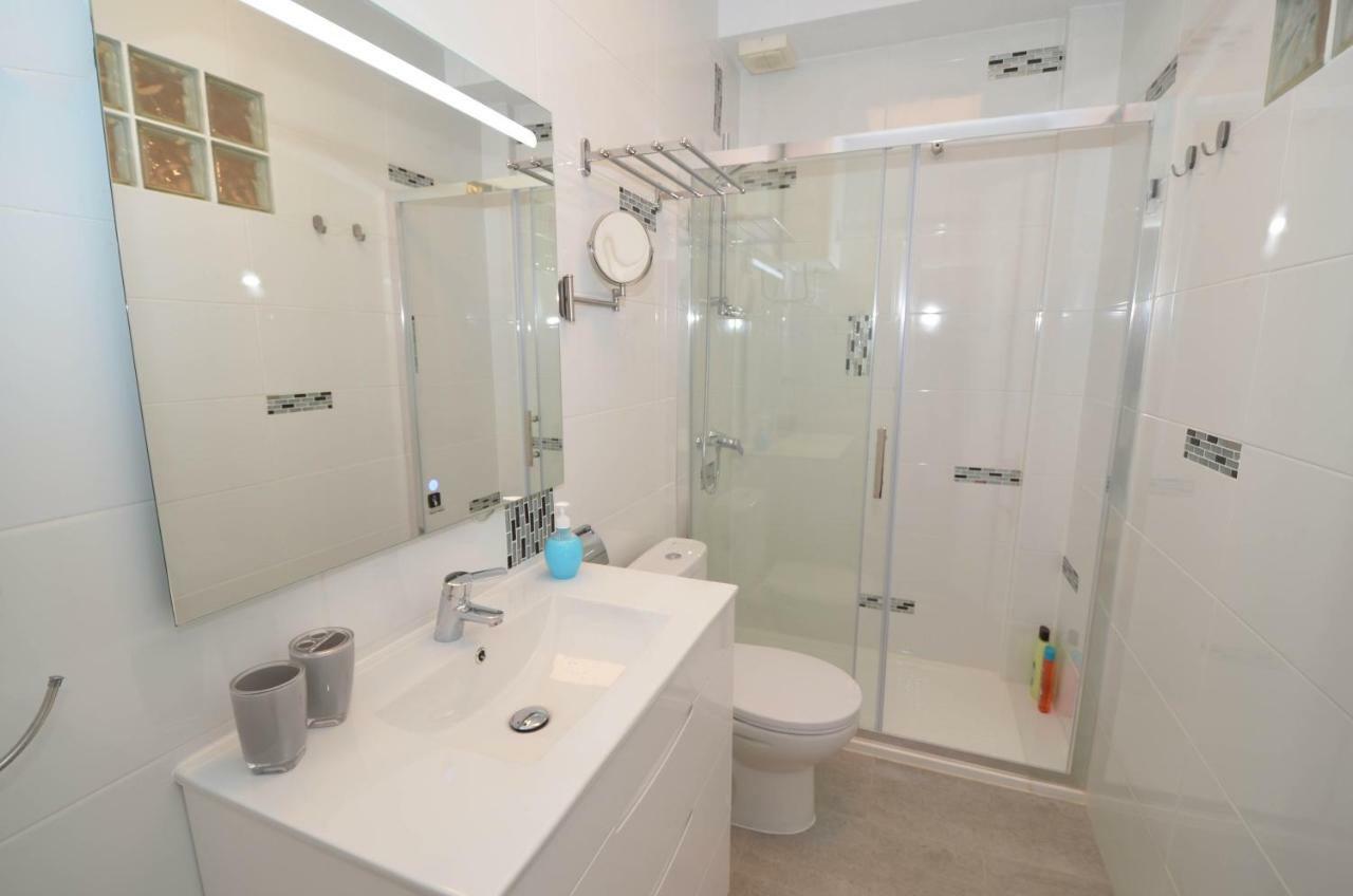 Punta Prima Pleasure With Private Parking In A Gated Community Close To The Beach Торевиеха Екстериор снимка